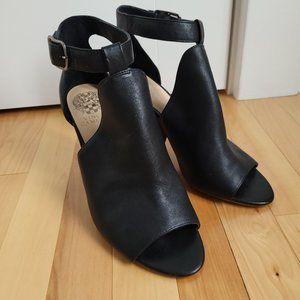 Vince Camuto  "Adaren" Heeled Sandal - Size 9